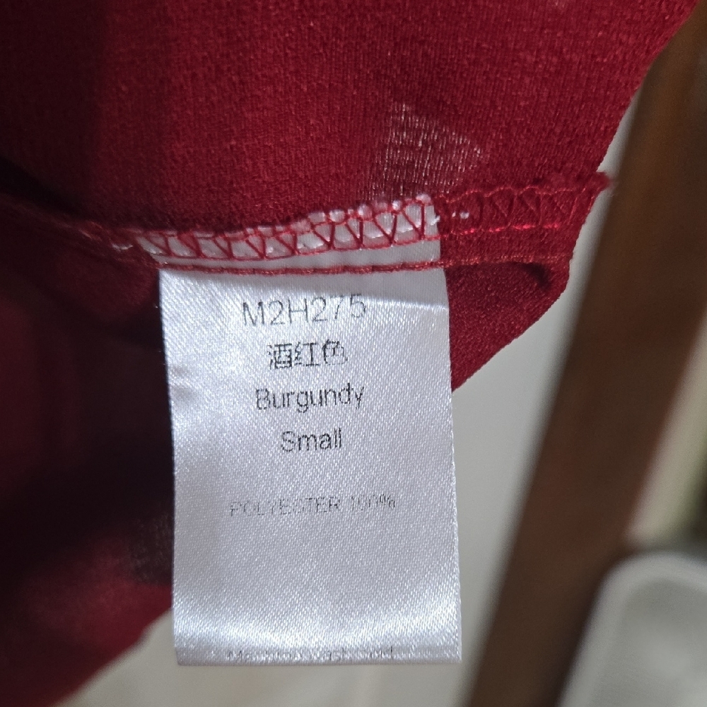 ☀️Elegant Red Women's Blouse Medium - Picture 5 of 7